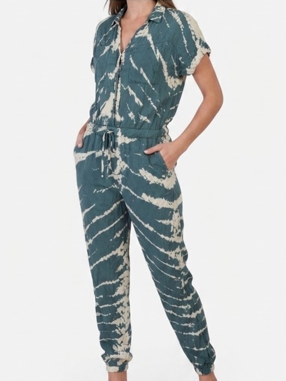 YFB YOUNG FABULOUS & BROKE Satiny Soft Tie Dye Jumpsuit Romper Sz Small *FLAW